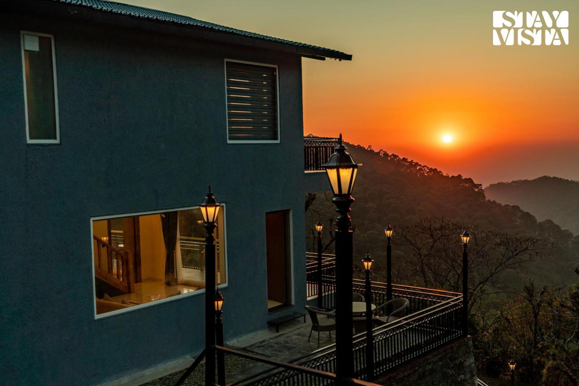 Stayvista At Sunset Springs With Pool & Views Nainital Exterior photo