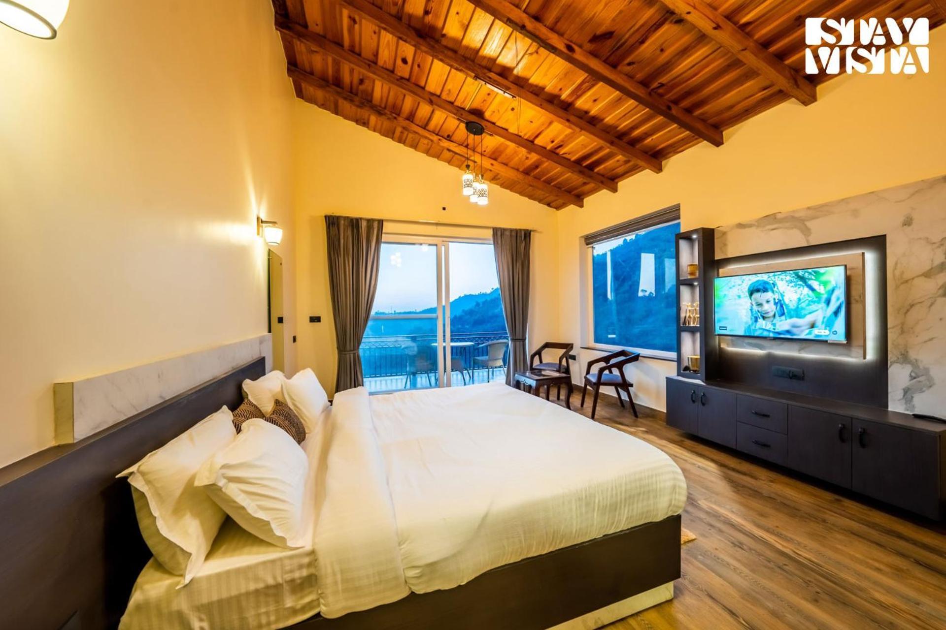 Stayvista At Sunset Springs With Pool & Views Nainital Exterior photo